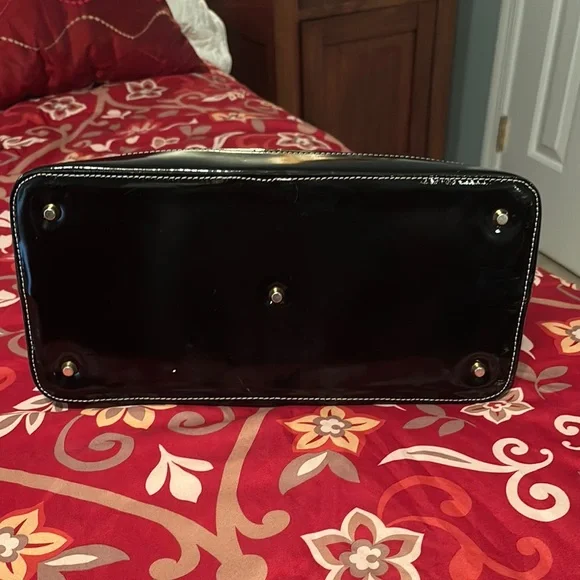 Arcadia Black Patent Leather Satchel Timeless Design - Picture 3 of 5